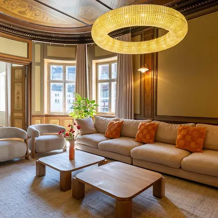 Royal And Luxurious Manor