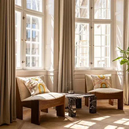 Royal And Luxurious Manor