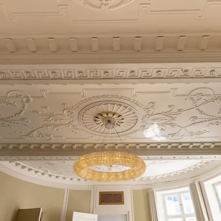 Royal And Luxurious Manor Lejlighed *