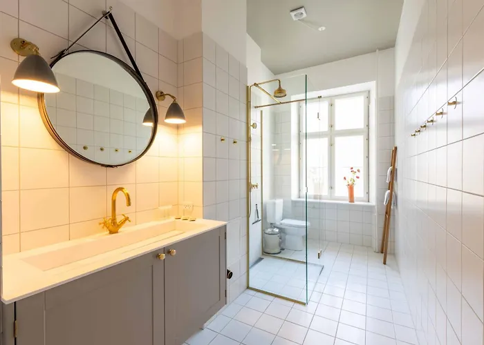 Royal And Luxurious Manor