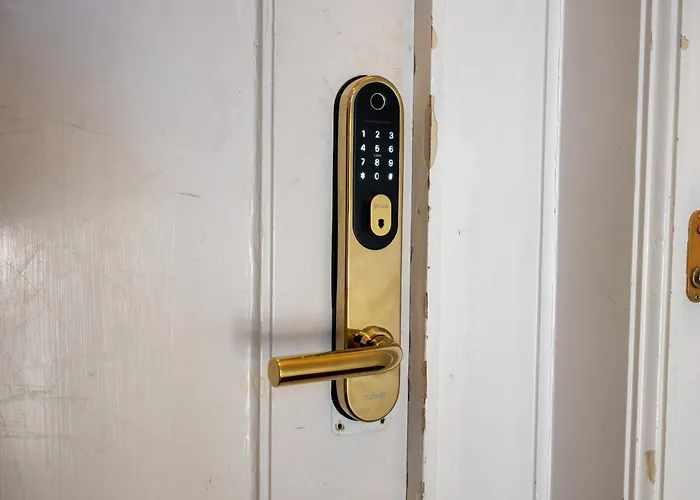 Royal And Luxurious Manor *