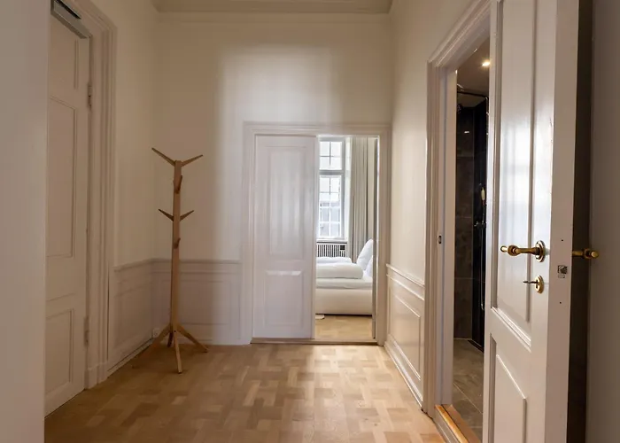 Royal And Luxurious Manor Apartment Copenhagen
