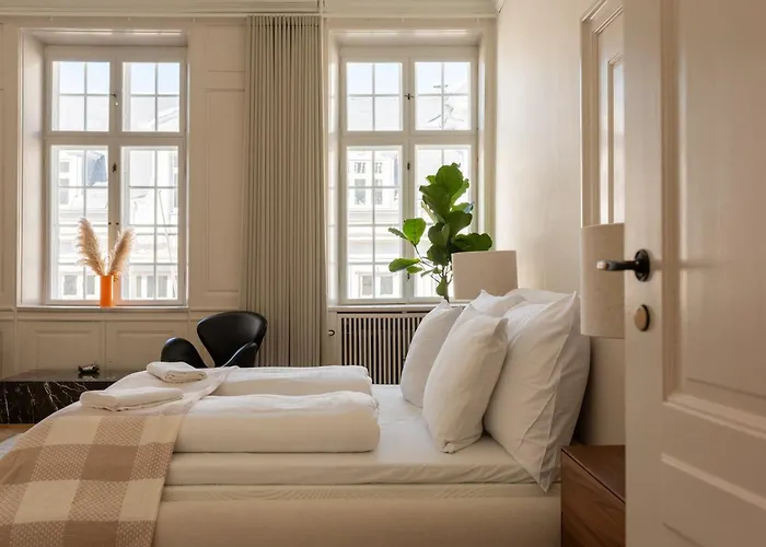 Royal And Luxurious Manor Apartment Copenhagen