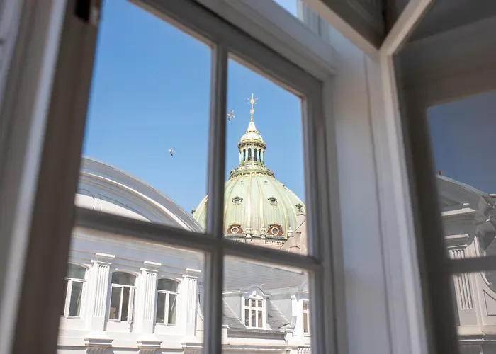 Royal And Luxurious Manor Apartment