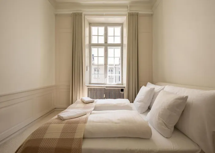 Royal And Luxurious Manor *