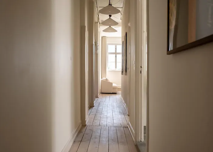 Royal And Luxurious Manor *