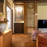 Royal And Luxurious Manor